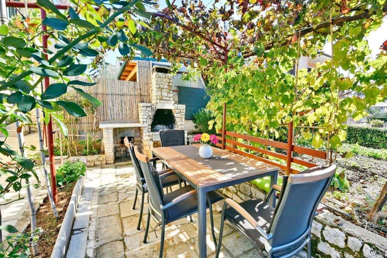 Adriatico Bungalow Пореч Экстерьер фото